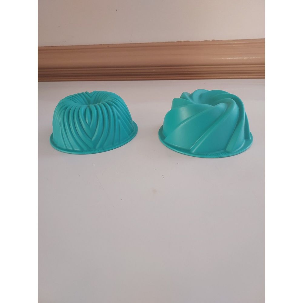 Nordic Ware Micro Mini Bundt's Microwave Mug Cake Pans